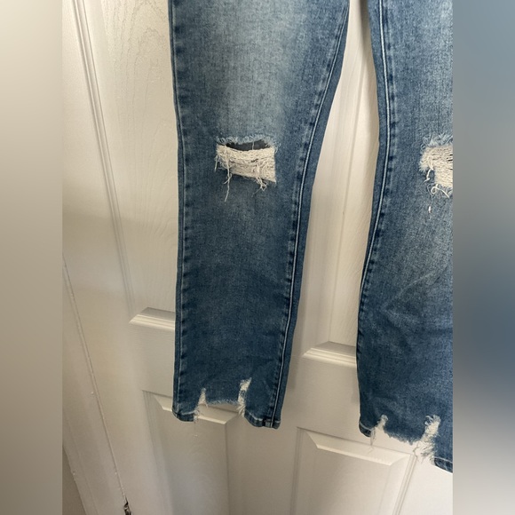 Distressed Blue Jeans - Picture 6 of 6